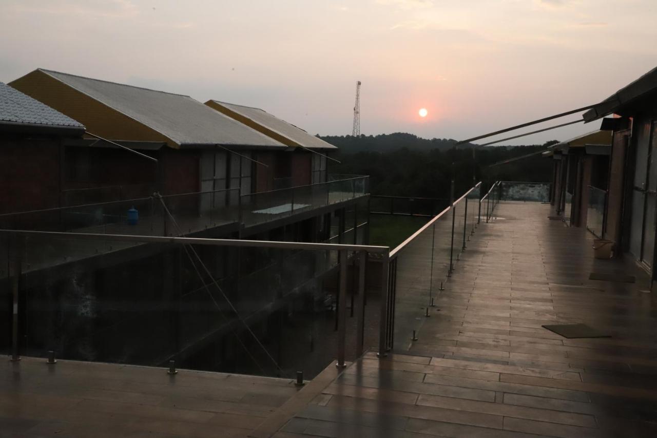 Shri Shiv Villa Resort By Bd Hospitality Szaszan Gir Kültér fotó