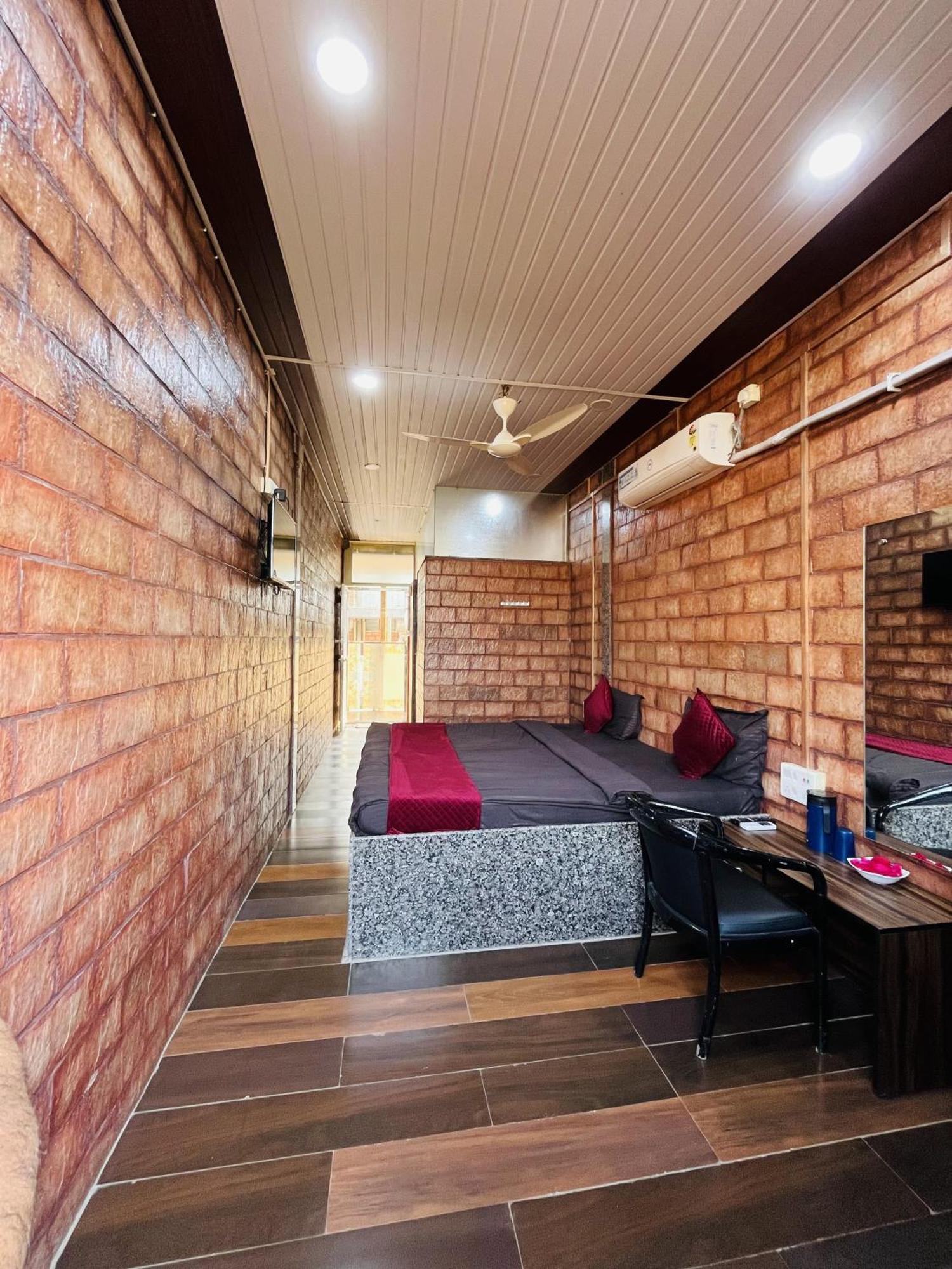 Shri Shiv Villa Resort By Bd Hospitality Szaszan Gir Kültér fotó